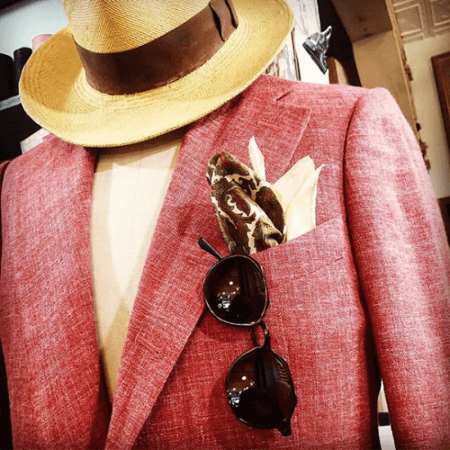 Display of a casual Sunday suit